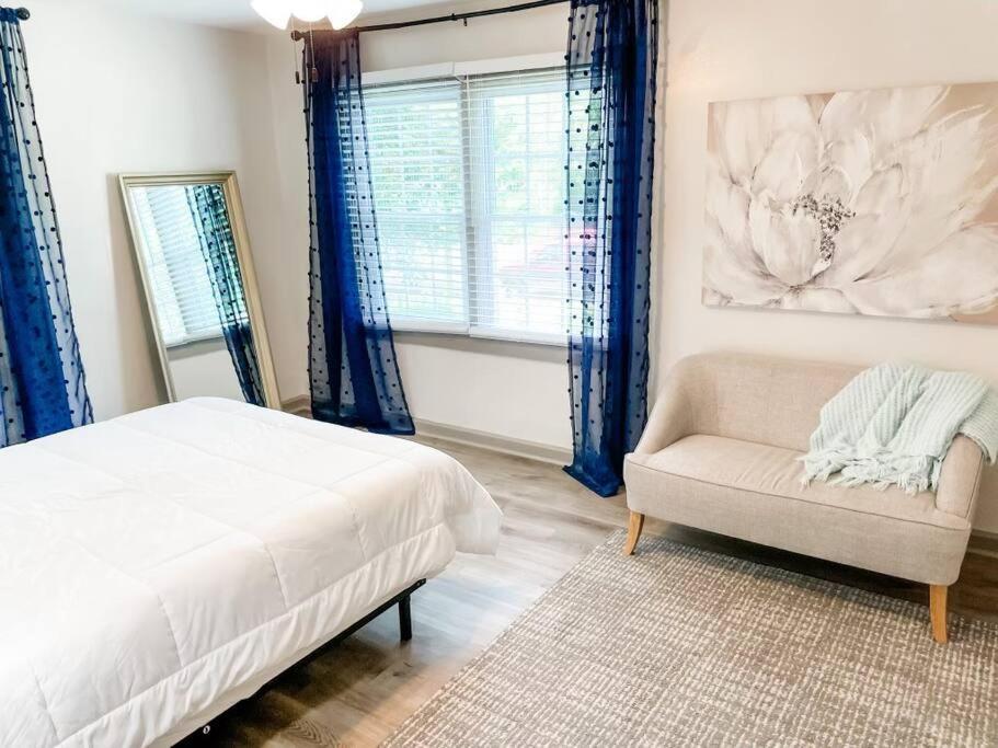 Blue Bungalow W/ Free Golf Cart 1/2 Mi From Square Covington Bagian luar foto
