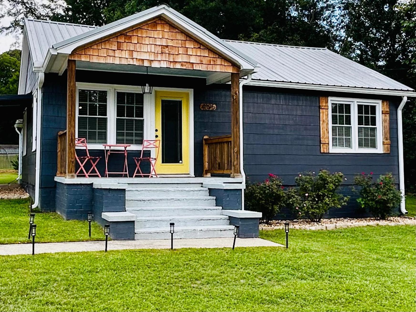 Blue Bungalow W/ Free Golf Cart 1/2 Mi From Square Covington Bagian luar foto