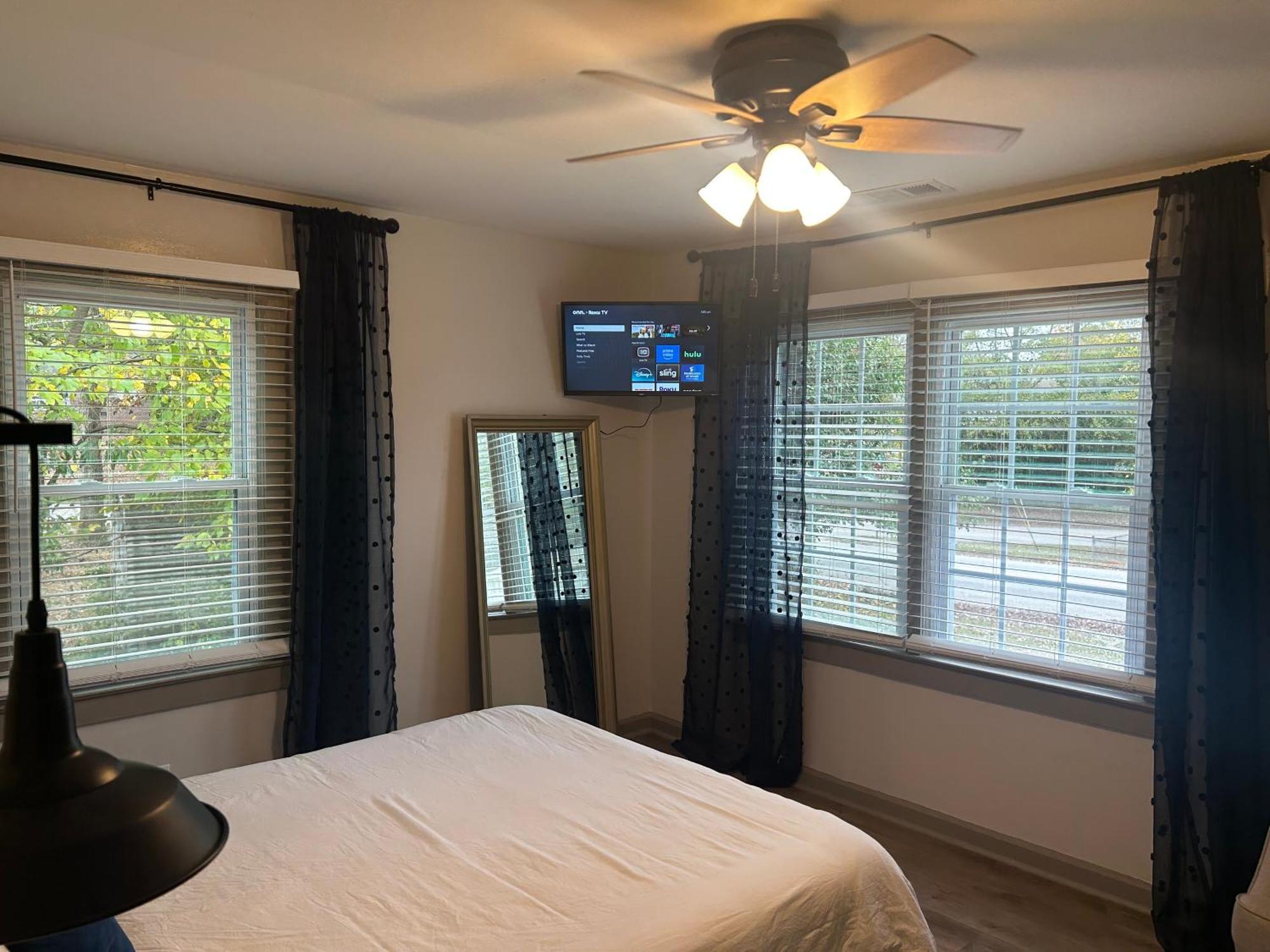 Blue Bungalow W/ Free Golf Cart 1/2 Mi From Square Covington Bagian luar foto