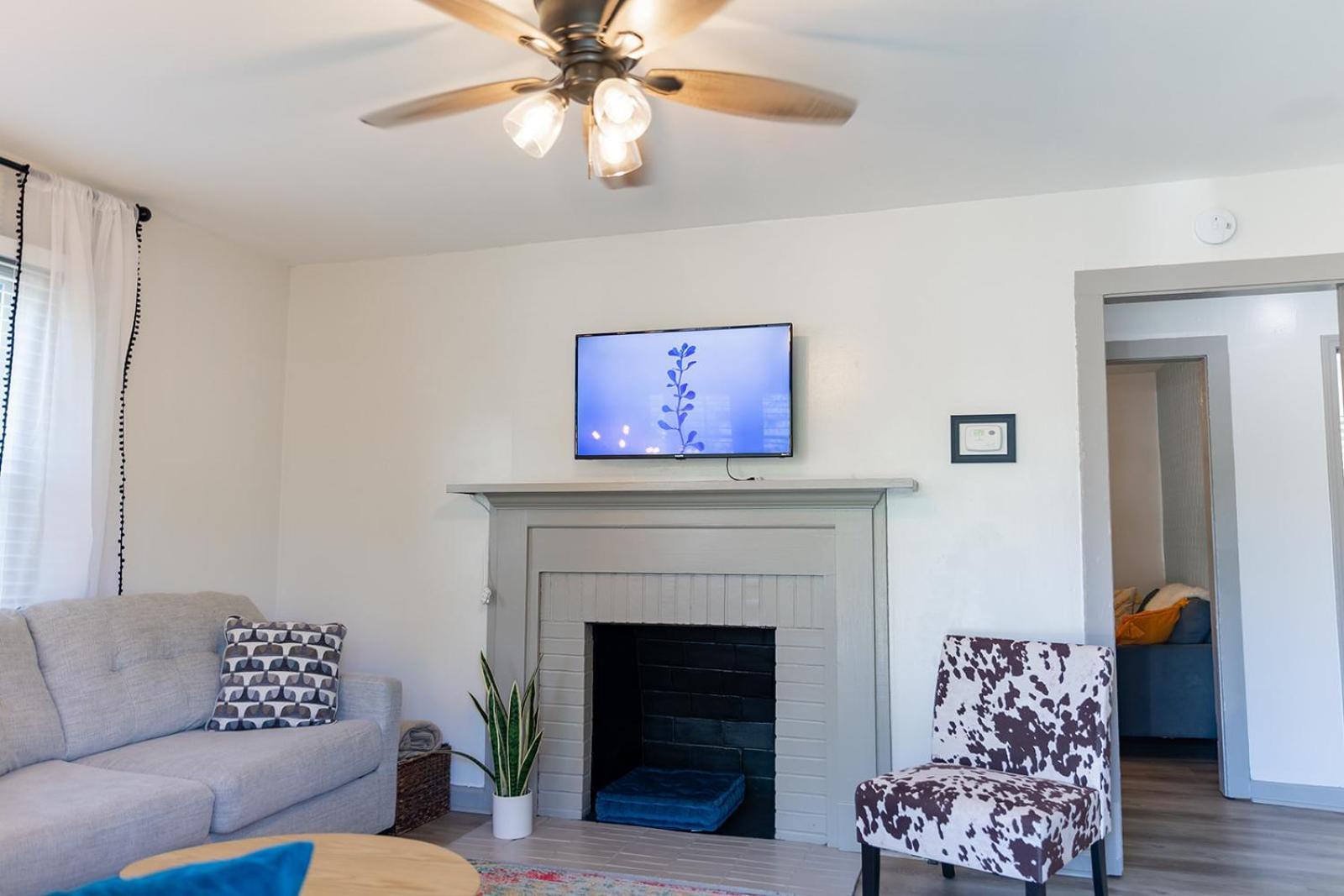 Blue Bungalow W/ Free Golf Cart 1/2 Mi From Square Covington Bagian luar foto