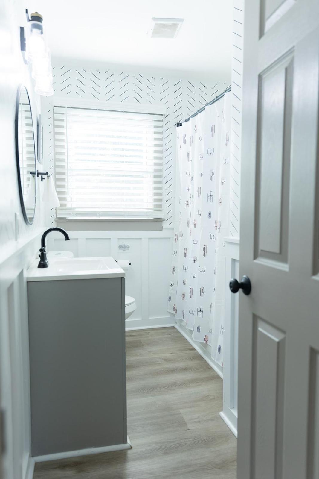 Blue Bungalow W/ Free Golf Cart 1/2 Mi From Square Covington Bagian luar foto